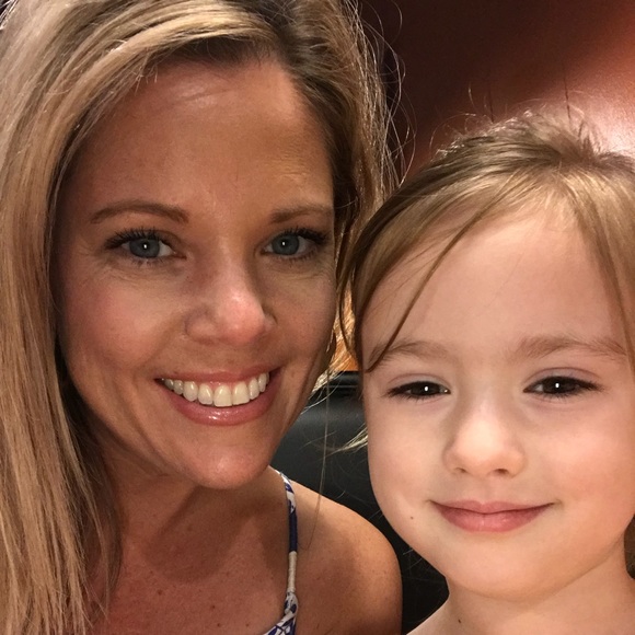 Meet your Posher, Miriam - Picture 1 of 1